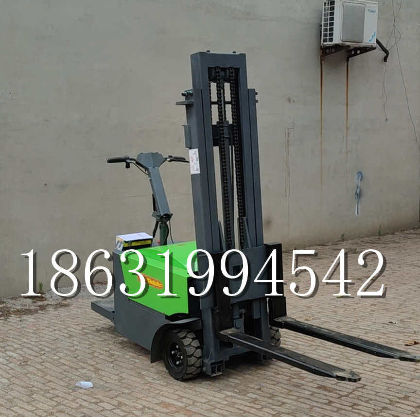 咸阳市优程全电动叉车插腿式堆高车液压装卸车1.5吨升高小型站驾式铲车